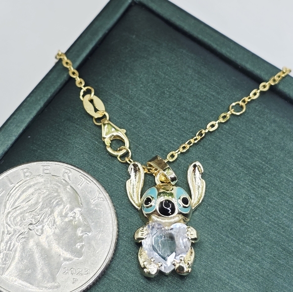 STITCH HEART PENDANT - Gold over s925 chain. - Picture 2 of 2